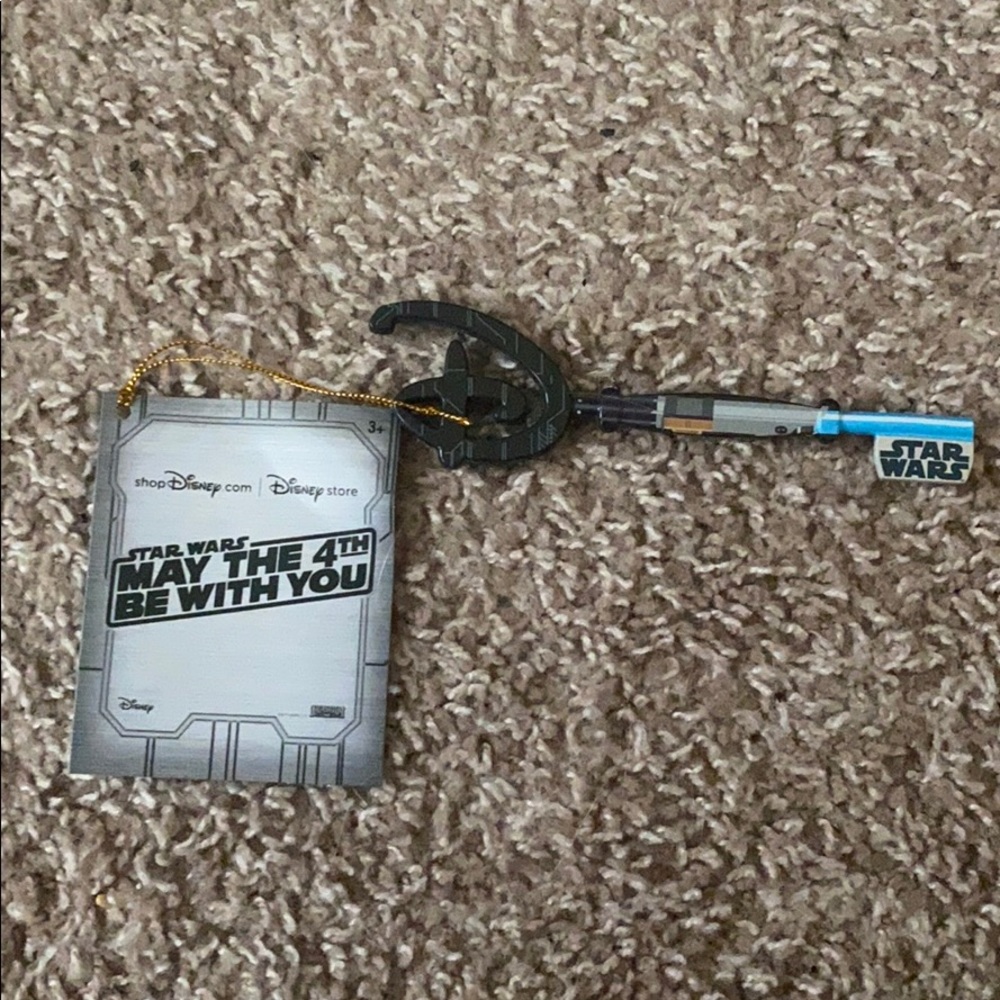 Star Wars key disney store